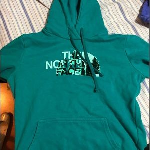 northface hoodie